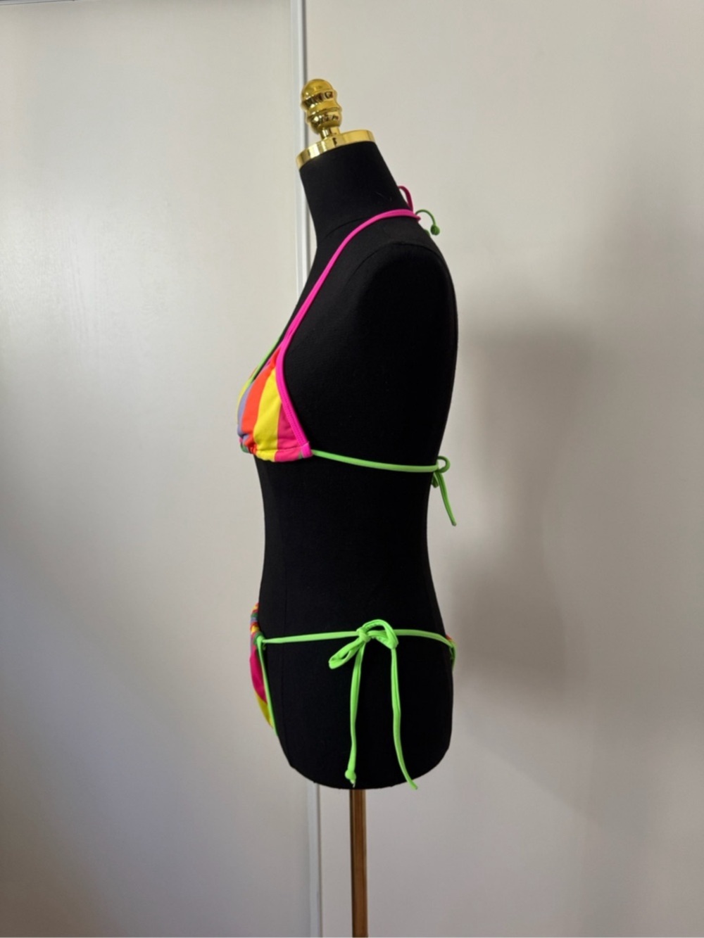 Women's Color Block String Neon Bikini - Picture 3 of 5